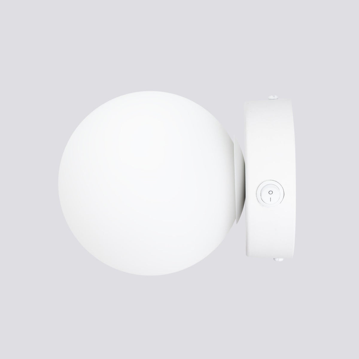 Applique Globe Solis en Verre Opalin Blanc